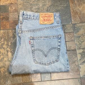 Levi's Men's Light Blue Relaxed Jeans